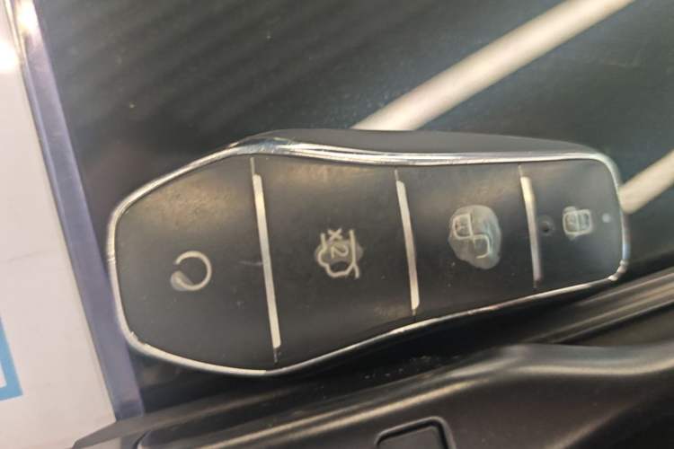 Used BYD Seal 06 New Energy 2025 DM-i Smart Drive 120KM Deluxe Model Interior 1