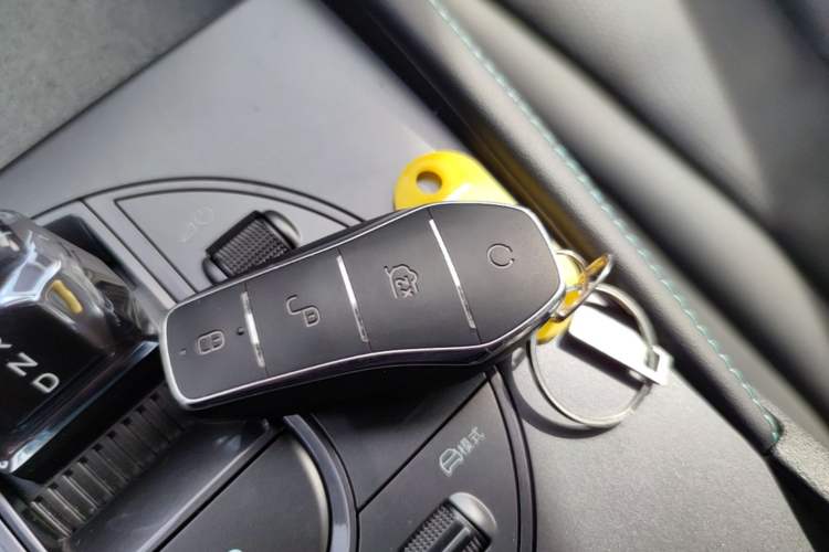Used BYD Seal 06 New Energy 2025 DM-i Smart Drive 120KM Deluxe Model Interior 1