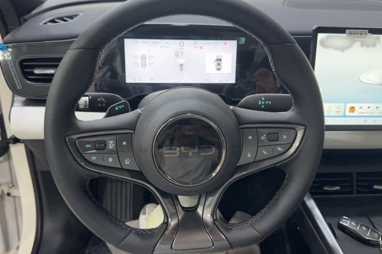 Used BYD Seal 06 New Energy 2025 EV 545KM Premium Edition Interior 2