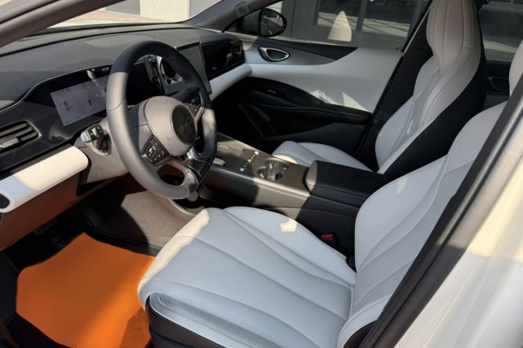 Used BYD Seal 06 New Energy 2025 EV 545KM Premium Edition Interior 5