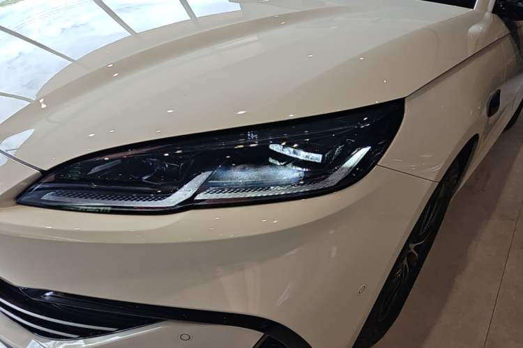 Used BYD Seal 06 New Energy 2025 DM-i Smart Drive 120KM Deluxe Model Left Front Headlight