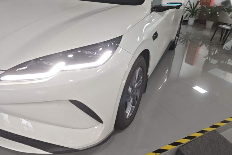 Used BYD Seal 06 New Energy 2025 EV 470KM Prestige Edition Left Front Headlight