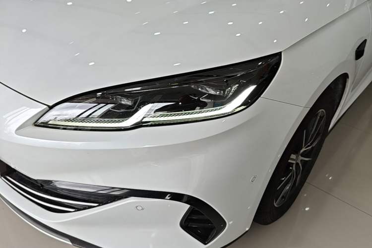 Used BYD Seal 06 New Energy 2025 DM-i Smart Drive 120KM Deluxe Model Left Front Headlight