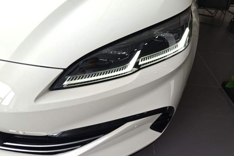 Used BYD Seal 06 New Energy 2025 DM-i Intelligent Drive 120KM Flagship Model Left Front Headlight