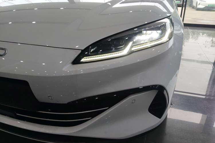 Used BYD Seal 06 New Energy 2025 DM-i Intelligent Drive 120KM Flagship Model Left Front Headlight