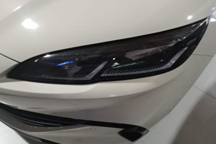 Used BYD Seal 06 New Energy 2025 DM-i Smart Drive 120KM Prestige Model Left Front Headlight