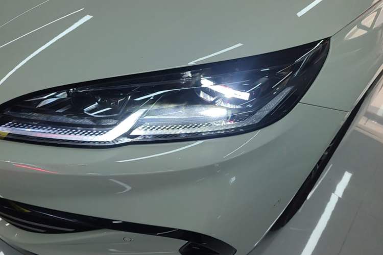 Used BYD Seal 06 New Energy 2025 DM-i Smart Drive 120KM Prestige Model Left Front Headlight