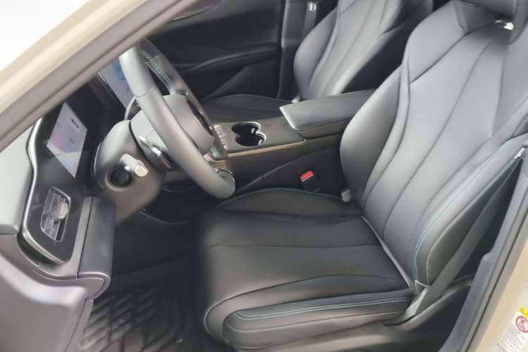 Used BYD Seal 06 New Energy 2025 EV 470KM Prestige Edition Left Front Seat
