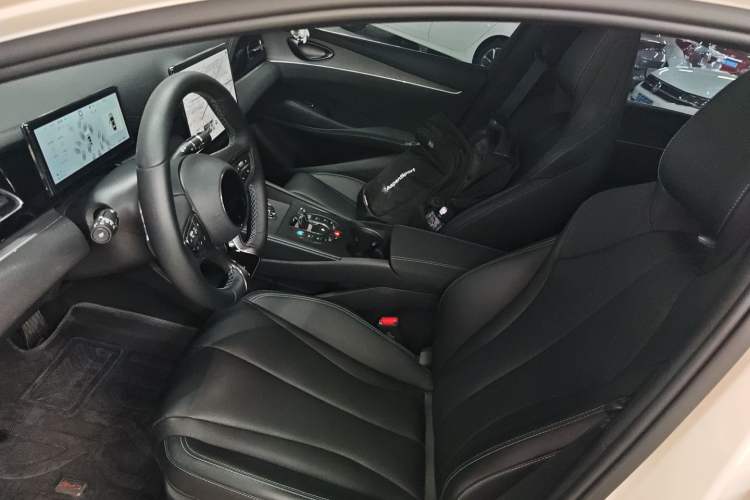 Used BYD Seal 06 New Energy 2025 DM-i Smart Drive 80KM Prestige Model Left Front Seat