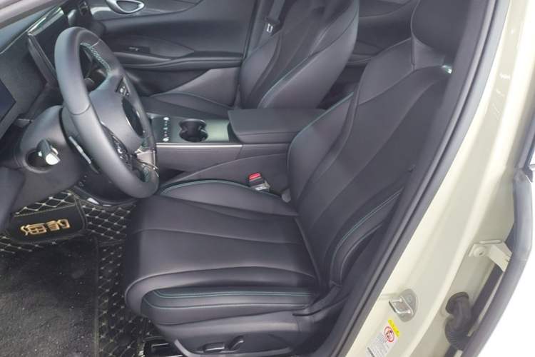 Used BYD Seal 06 New Energy 2025 EV 470KM Prestige Edition Left Front Seat