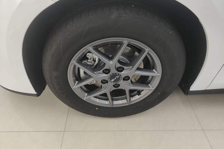 Used BYD Seal 06 New Energy 2025 DM-i Smart Drive 80KM Luxury Model Left Front Wheel Hub