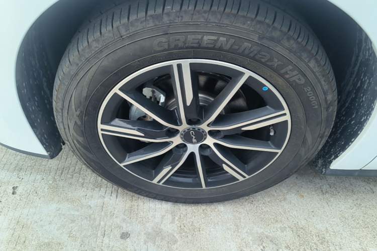 Used BYD Seal 06 New Energy 2025 DM-i Smart Drive 120KM Deluxe Model Left Front Wheel Hub
