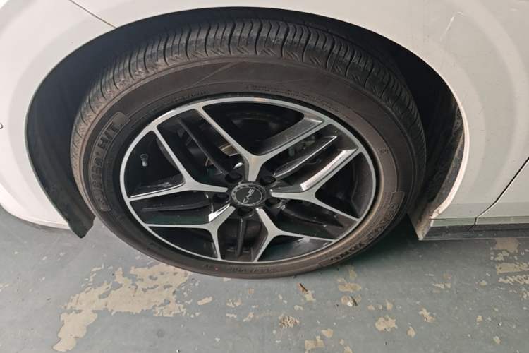 Used BYD Seal 06 New Energy 2025 EV 545KM Flagship Edition Left Front Wheel Hub