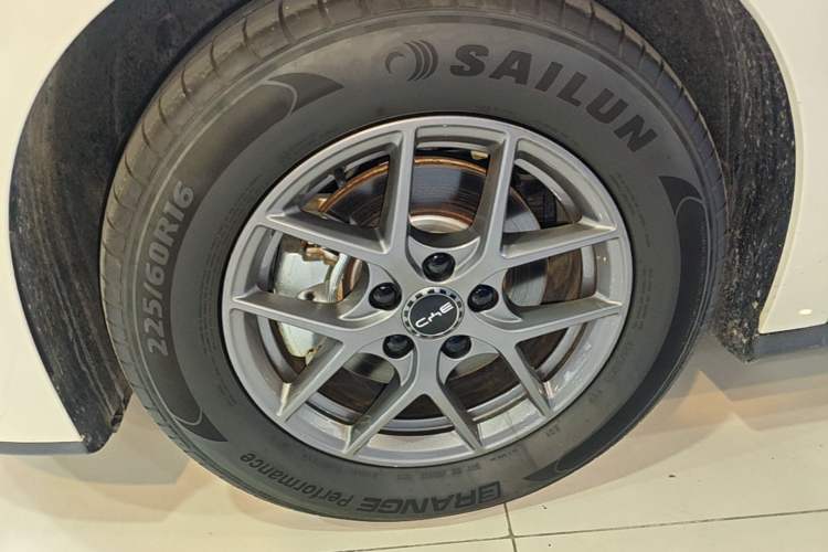 Used BYD Seal 06 New Energy 2025 DM-i Smart Drive 80KM Luxury Model Left Front Wheel Hub