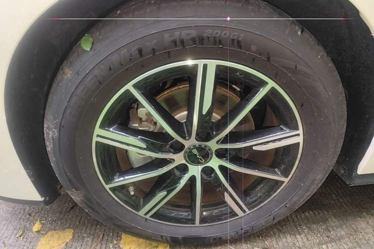 Used BYD Seal 06 New Energy 2025 DM-i Smart Drive 120KM Deluxe Model Left Front Wheel Hub