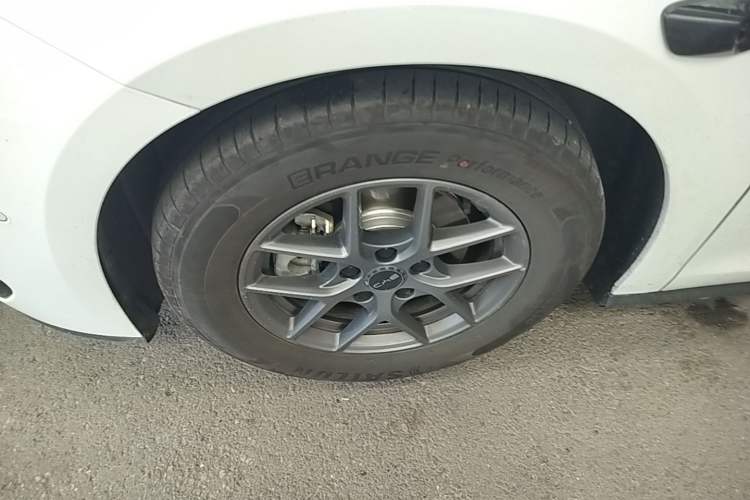 Used BYD Seal 06 New Energy 2025 DM-i Smart Drive 80KM Luxury Model Left Front Wheel Hub