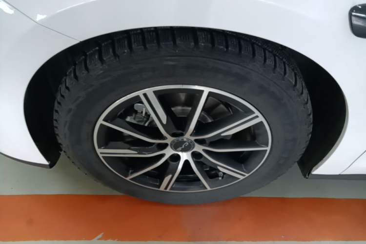 Used BYD Seal 06 New Energy 2025 DM-i Smart Drive 80KM Prestige Model Left Front Wheel Hub
