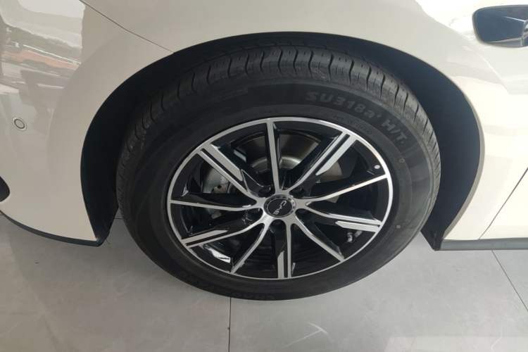 Used BYD Seal 06 New Energy 2025 DM-i Smart Drive 120KM Prestige Model Left Front Wheel Hub