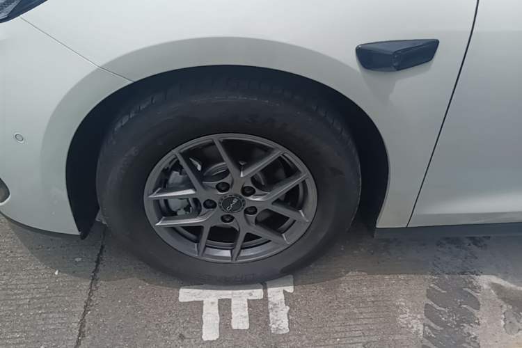 Used BYD Seal 06 New Energy 2025 DM-i Smart Drive 80KM Luxury Model Left Front Wheel Hub