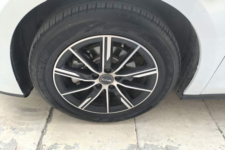 Used BYD Seal 06 New Energy 2025 DM-i Smart Drive 120KM Deluxe Model Left Front Wheel Hub