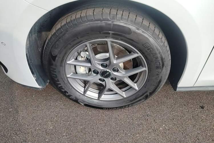 Used BYD Seal 06 New Energy 2025 DM-i Smart Drive 80KM Luxury Model Left Front Wheel Hub