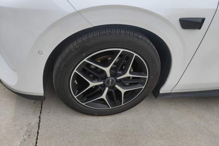 Used BYD Seal 06 New Energy 2025 EV 545KM Flagship Edition Left Front Wheel Hub