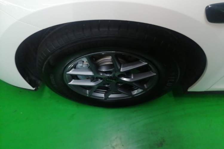 Used BYD Seal 06 New Energy 2025 DM-i Smart Drive 80KM Luxury Model Left Front Wheel Hub