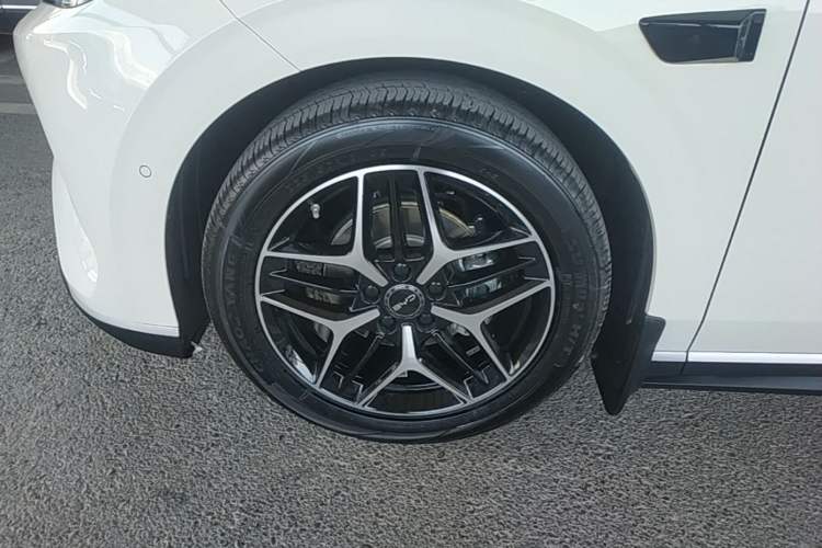Used BYD Seal 06 New Energy 2025 EV 545KM Flagship Edition Left Front Wheel Hub