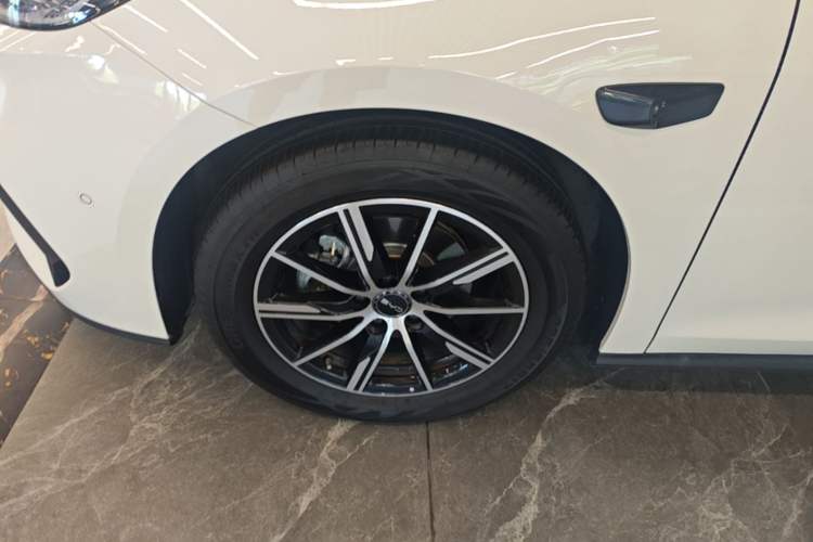 Used BYD Seal 06 New Energy 2025 DM-i Smart Drive 120KM Deluxe Model Left Front Wheel Hub