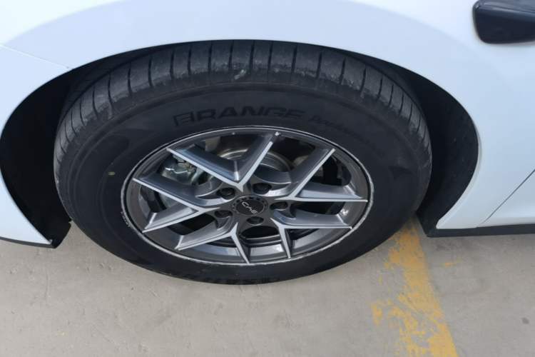 Used BYD Seal 06 New Energy 2025 DM-i Smart Drive 80KM Luxury Model Left Front Wheel Hub