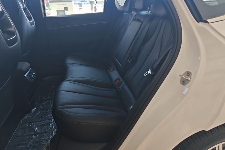 Used BYD Seal 06 New Energy 2025 DM-i Smart Drive 120KM Deluxe Model Left Rear Seat