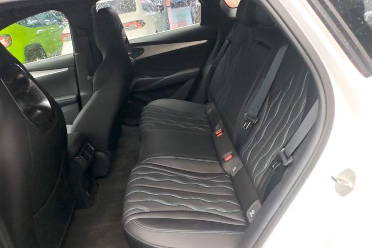 Used BYD Seal 06 New Energy 2025 DM-i Intelligent Drive 120KM Flagship Model Left Rear Seat