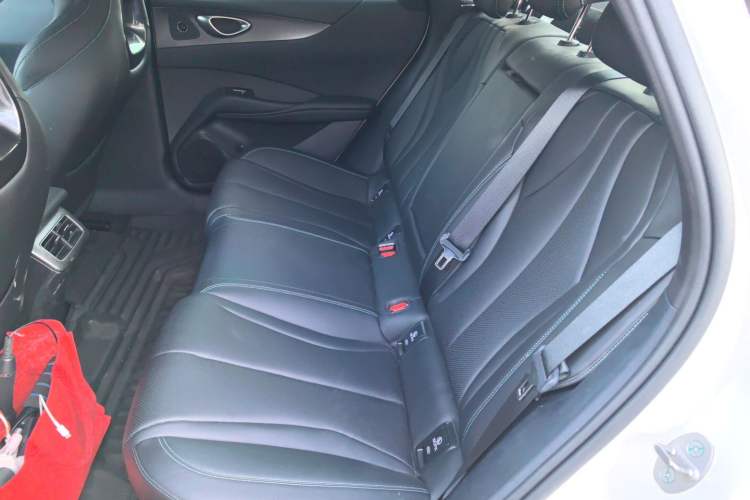 Used BYD Seal 06 New Energy 2025 EV 545KM Premium Edition Left Rear Seat