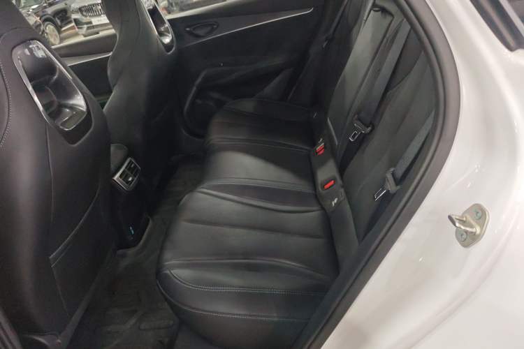Used BYD Seal 06 New Energy 2025 DM-i Smart Drive 120KM Deluxe Model Left Rear Seat