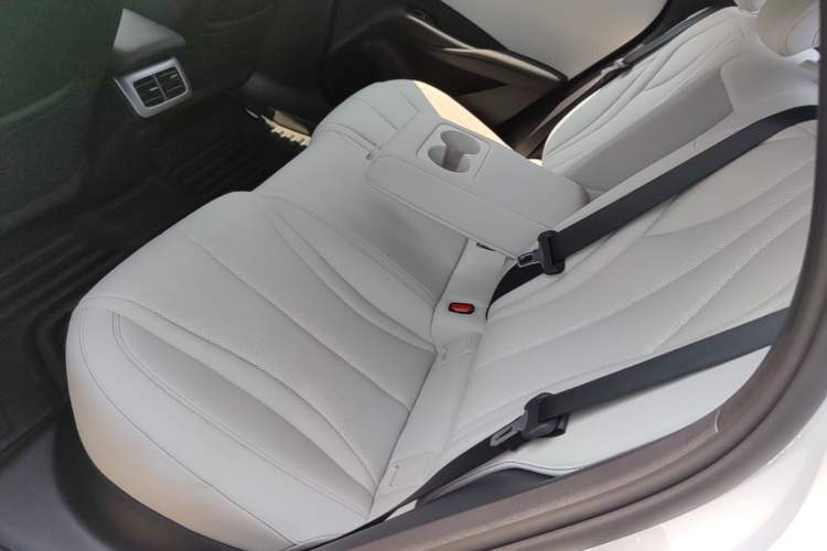 Used BYD Seal 06 New Energy 2025 EV 545KM Premium Edition Left Rear Seat