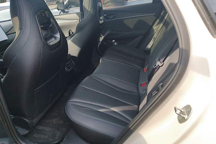 Used BYD Seal 06 New Energy 2025 DM-i Smart Drive 120KM Deluxe Model Left Rear Seat