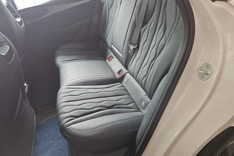Used BYD Seal 06 New Energy 2025 DM-i Intelligent Drive 120KM Flagship Model Left Rear Seat