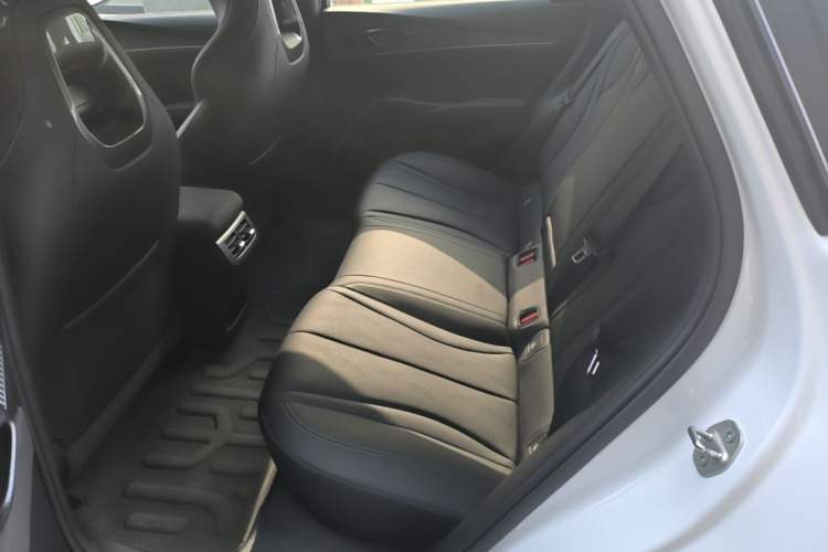 Used BYD Seal 06 New Energy 2025 DM-i Smart Drive 120KM Deluxe Model Left Rear Seat