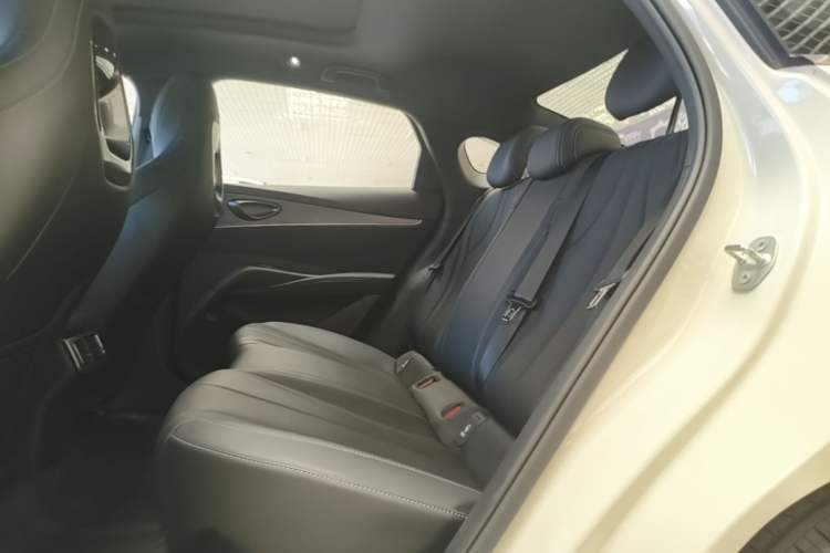 Used BYD Seal 06 New Energy 2025 DM-i Smart Drive 120KM Prestige Model Left Rear Seat
