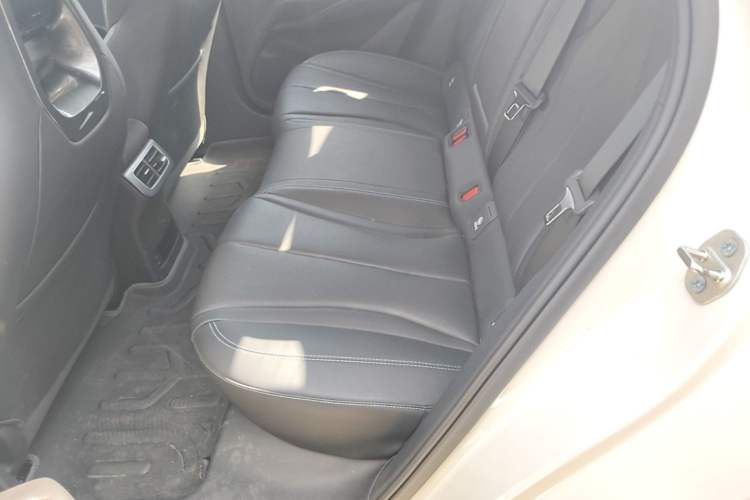 Used BYD Seal 06 New Energy 2025 DM-i Smart Drive 120KM Deluxe Model Left Rear Seat