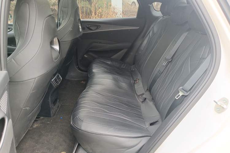 Used BYD Seal 06 New Energy 2025 DM-i Smart Drive 80KM Prestige Model Left Rear Seat