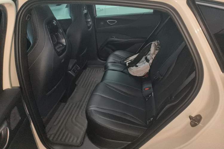 Used BYD Seal 06 New Energy 2025 EV 470KM Prestige Edition Left Rear Seat