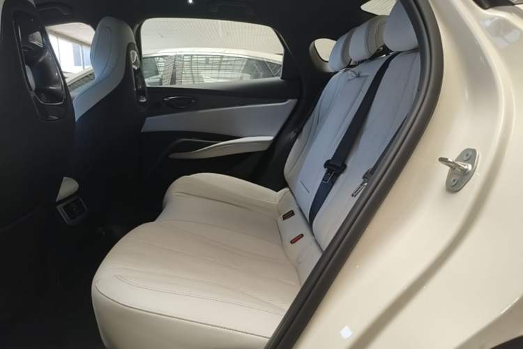 Used BYD Seal 06 New Energy 2025 DM-i Smart Drive 120KM Deluxe Model Left Rear Seat