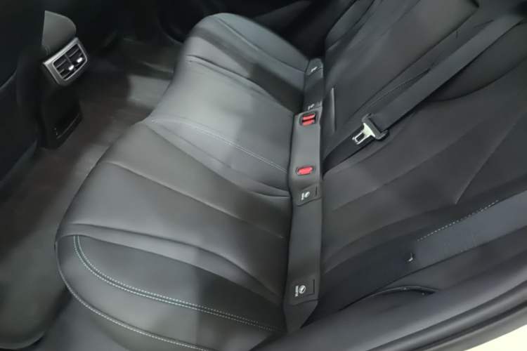 Used BYD Seal 06 New Energy 2025 DM-i Smart Drive 120KM Deluxe Model Left Rear Seat