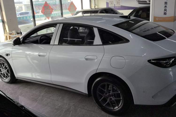Used BYD Seal 06 New Energy 2025 DM-i Smart Drive 80KM Luxury Model Left Side