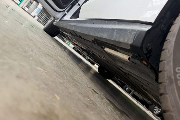 Used BYD Seal 06 New Energy 2025 DM-i Intelligent Drive 120KM Flagship Model Left Side Sill