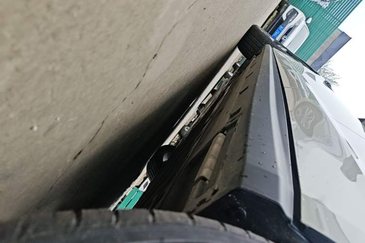 Used BYD Seal 06 New Energy 2025 DM-i Intelligent Drive 120KM Flagship Model Left Side Sill