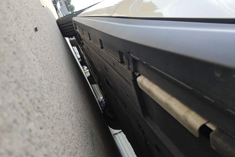 Used BYD Seal 06 New Energy 2025 DM-i Intelligent Drive 120KM Flagship Model Left Side Sill