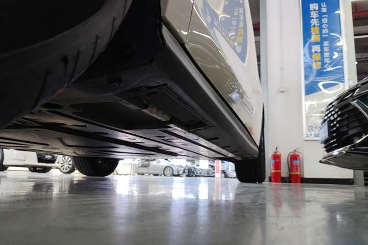 Used BYD Seal 06 New Energy 2025 DM-i Smart Drive 120KM Prestige Model Left Side Sill