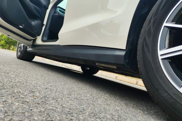 Used BYD Seal 06 New Energy 2025 DM-i Smart Drive 120KM Prestige Model Left Side Sill